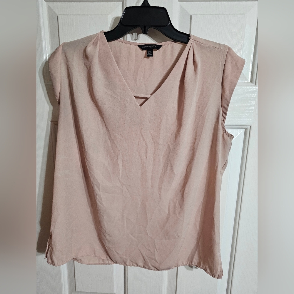 Banana Republic Womens Petite Medium Blush V Neck Blouse Minimalist Workwear - Picture 2 of 6
